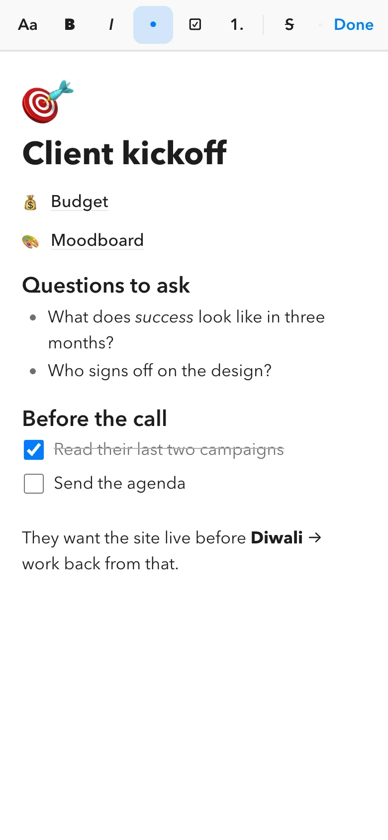 The phone editor with a formatting bar across the top of the screen
